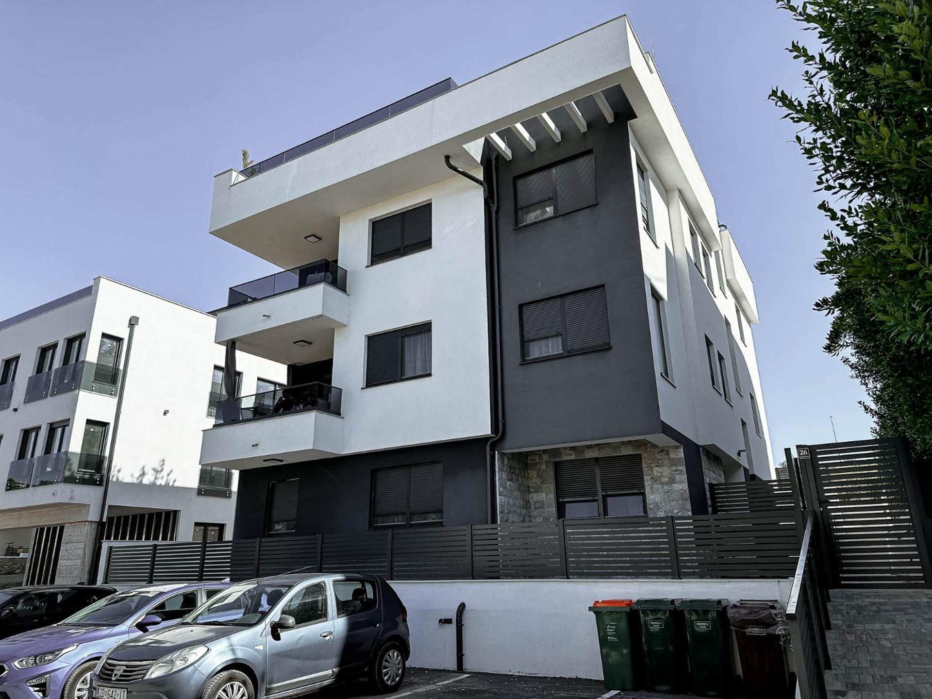 Brand New 2 Bed, 1 Bath Appartement